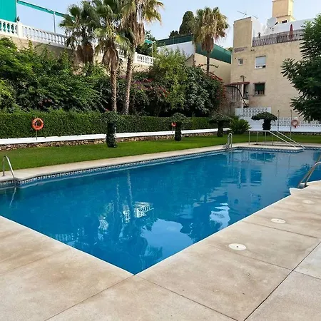 Large Terrace Beach-side * توريمولينوس