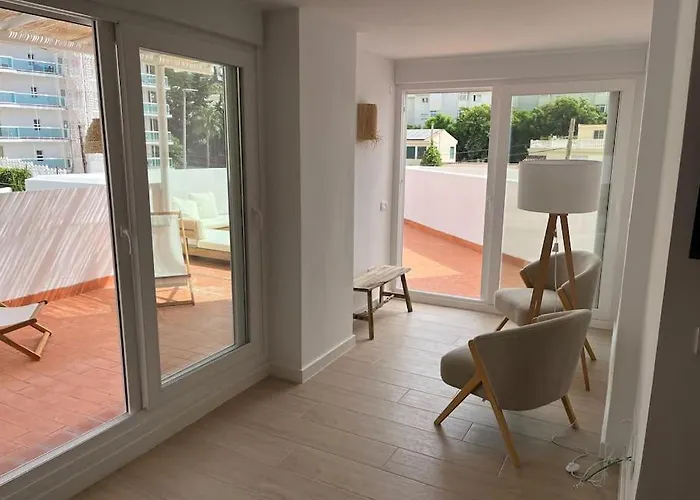 Large Terrace Beach-side Torremolinos