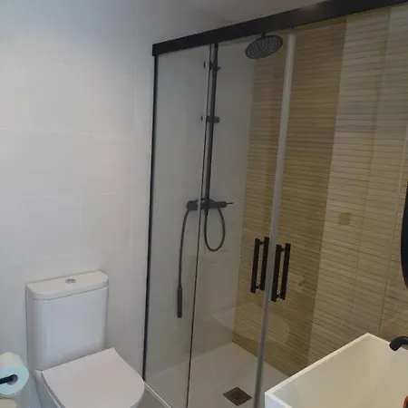 Large Terrace Beach-side 아파트 *